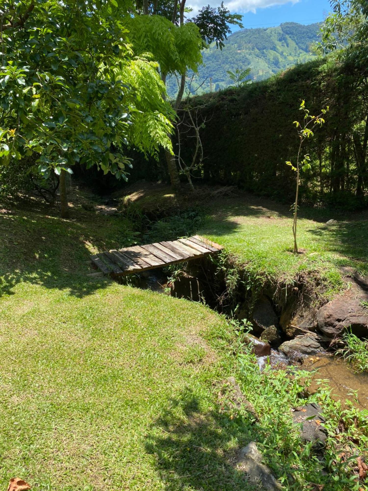 Casa Na Montanha A 500 Metros Da Pedra Do Bau Apartment Sao Bento do Sapucai Ngoại thất bức ảnh